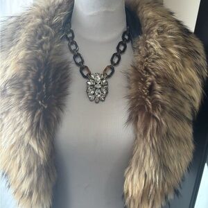 ✨ Stunning J.Crew Tortoise & Crystal Statement Necklace ✨